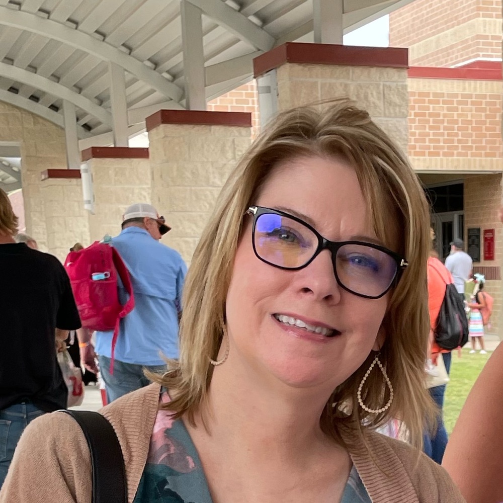 Meet your Posher, Lisa